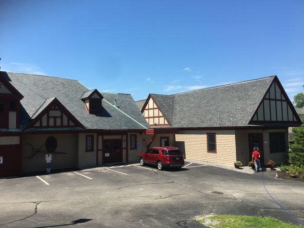 1800 Elm St, Manchester, NH 03104